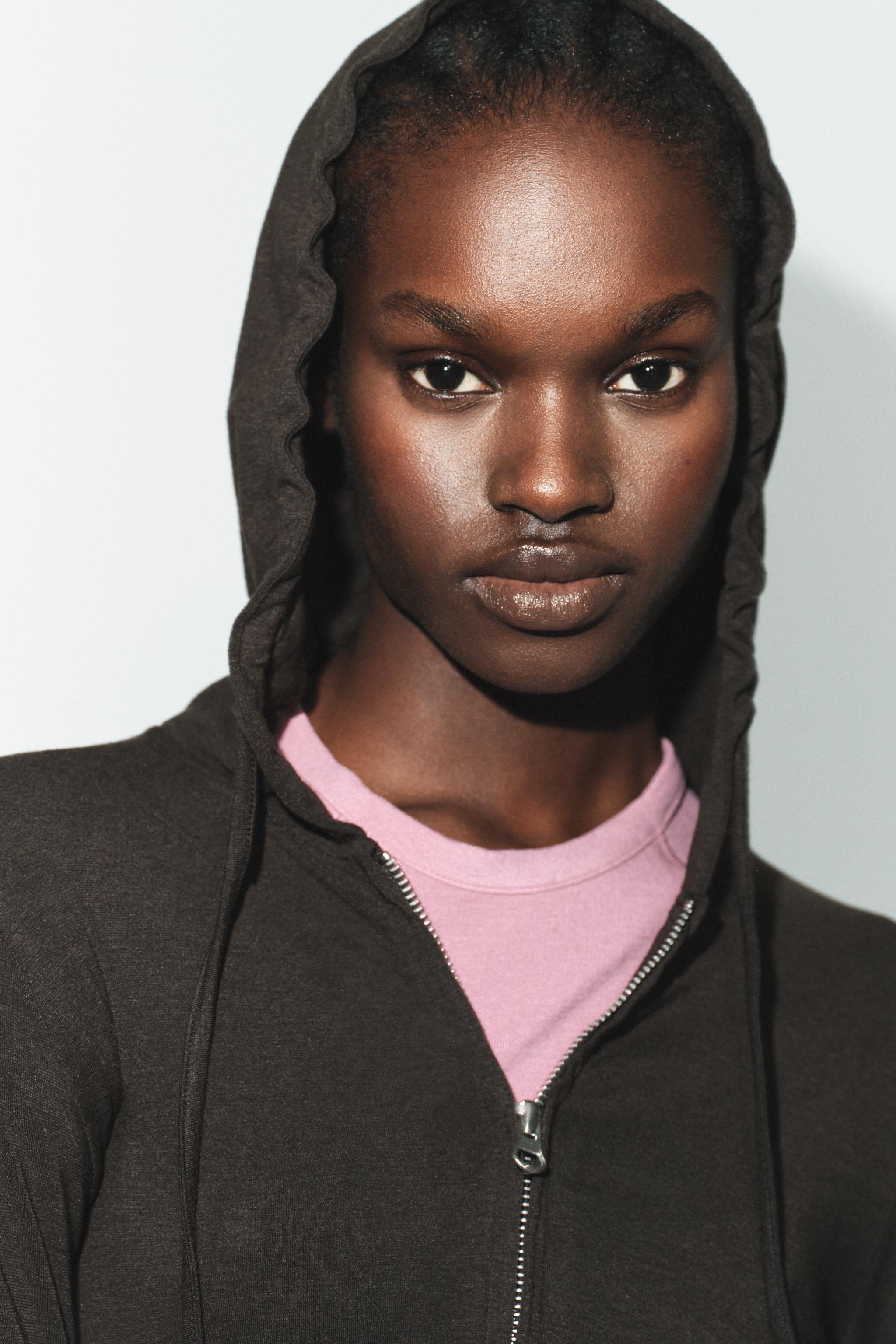 SEAMLESS CROPPED SWEATSHIRT